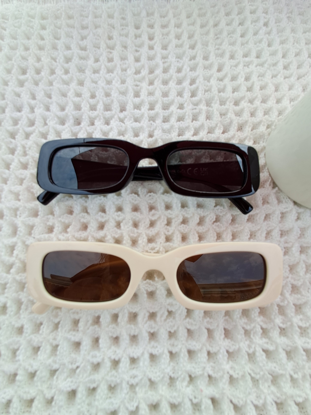 Minimal Rectangle Sunglasses — Black & Cream